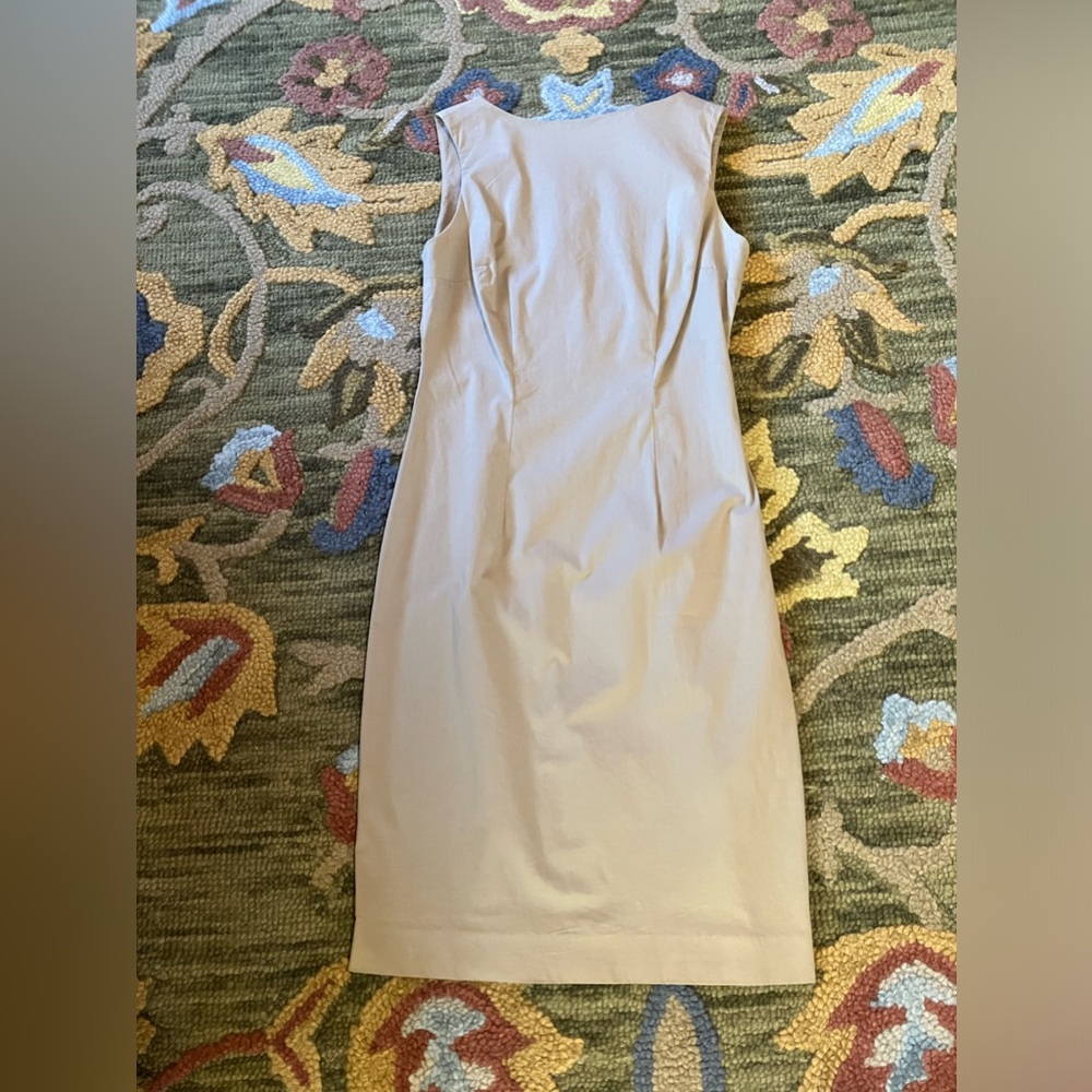 Moda knee length dress